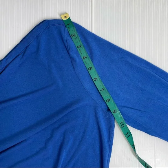 Vince Scoop Neck Long Sleeve Blue Tee Shirt Size Medium - Picture 6 of 11